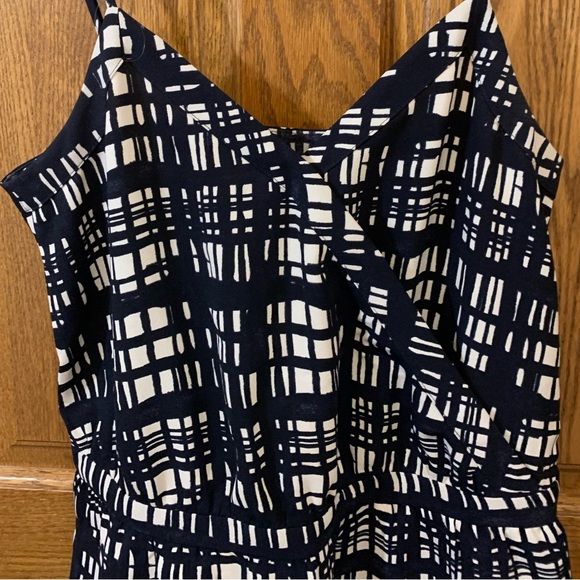 Madewell Jumpsuit • faux wrap • blue/white • pockets - Picture 4 of 6